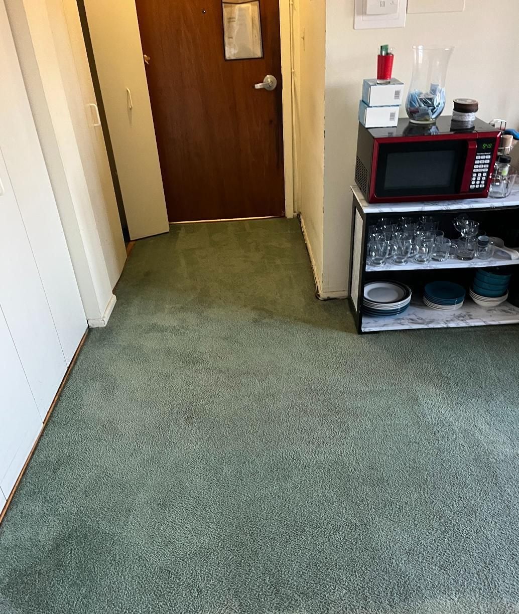 Carpet cleaning Norwalk CT, hallway carpet after cleaning